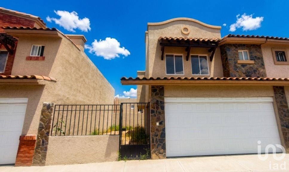 CASA EN RENTA EN FRACCIONAMIENTO REAL MADEIRA,PRIVADA TAVIRA,PACHUCA,HGO.