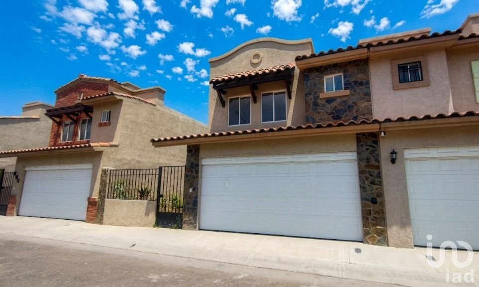 CASA EN RENTA EN FRACCIONAMIENTO REAL MADEIRA,PRIVADA TAVIRA,PACHUCA,HGO.