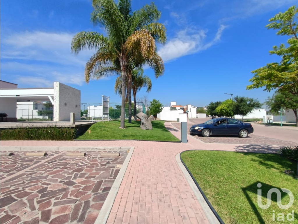 Casa en venta en condominio en La Loma El Marques Queretaro