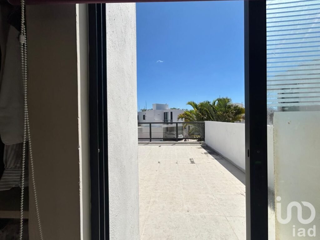 Casa en Renta Amueblada con Paneles Solares y Piscina en Privada, Cholul Yucatán