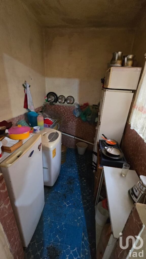 Edificio en venta para remodelar con nueve viviendas ideal para familias grandes o inversionistas