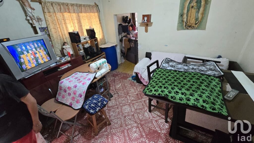 Edificio en venta para remodelar con nueve viviendas ideal para familias grandes o inversionistas