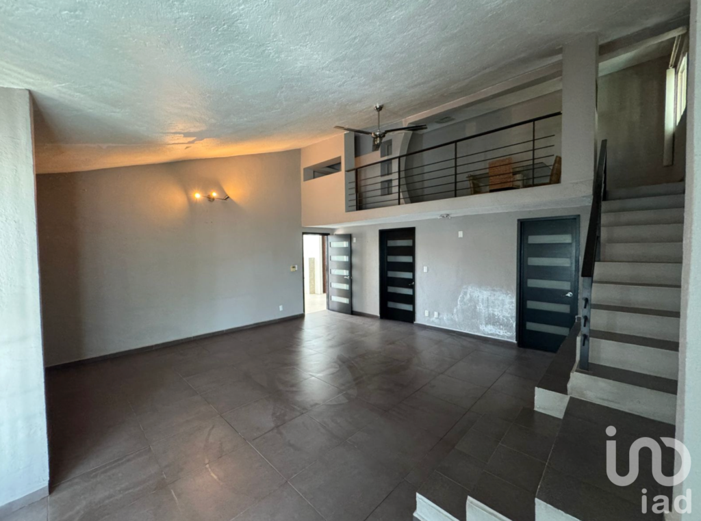 CASA AMPLIA CON ALBERCA EN CLUB DE GOLF SAN GASPAR