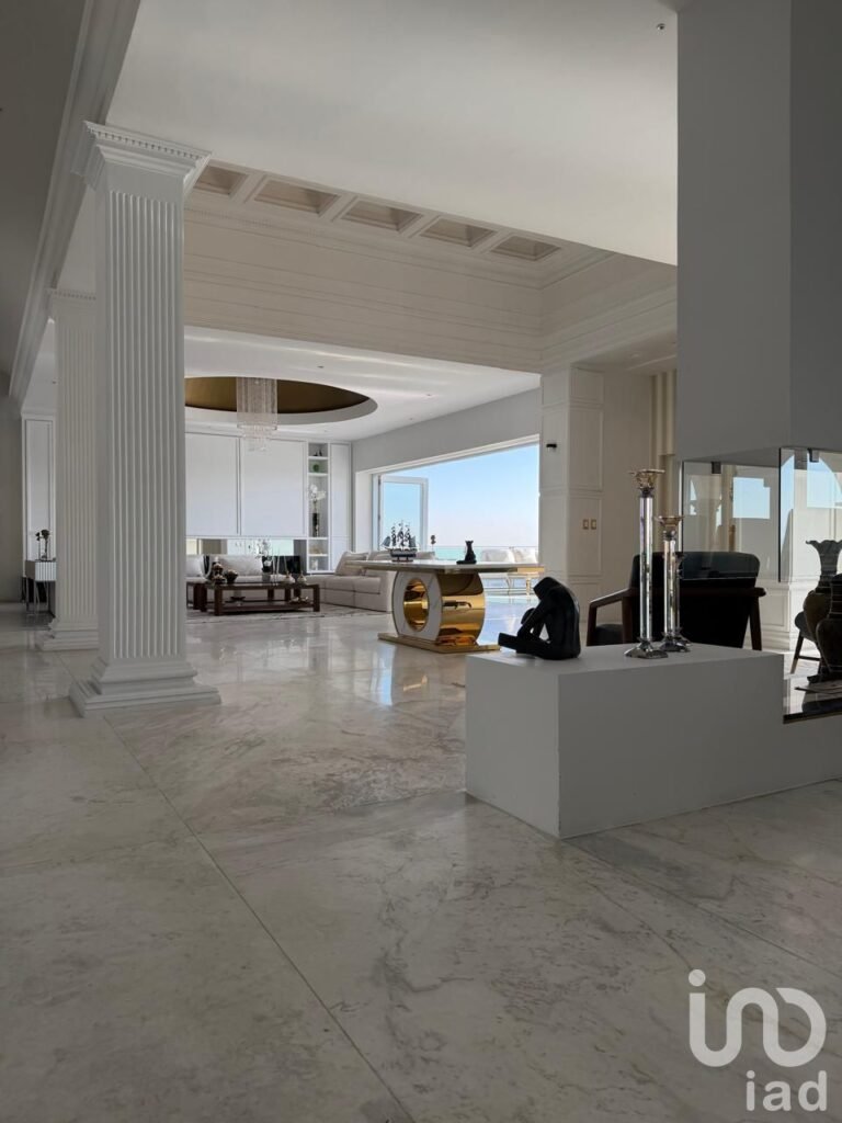 RESIDENCIA EN VENTA EN JARDINES DEL PEDREGAL, CDMX