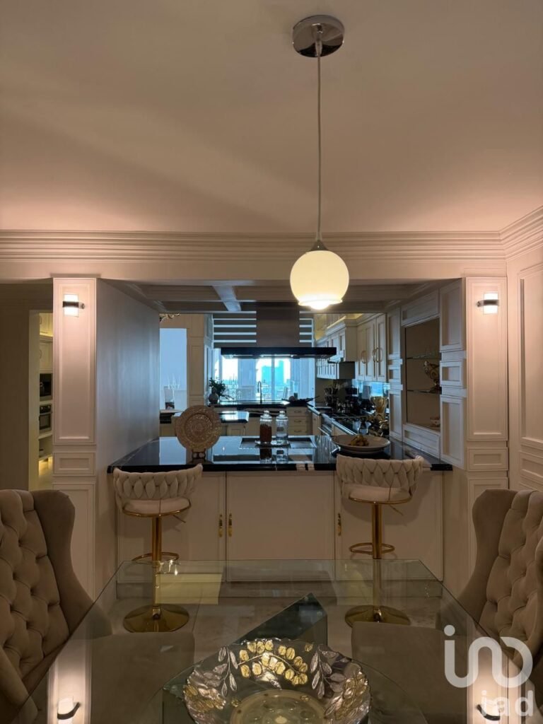 RESIDENCIA EN VENTA EN JARDINES DEL PEDREGAL, CDMX