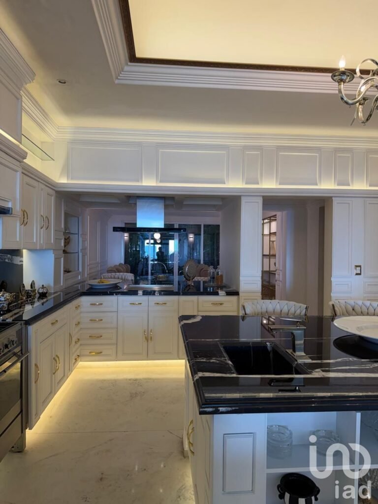 RESIDENCIA EN VENTA EN JARDINES DEL PEDREGAL, CDMX