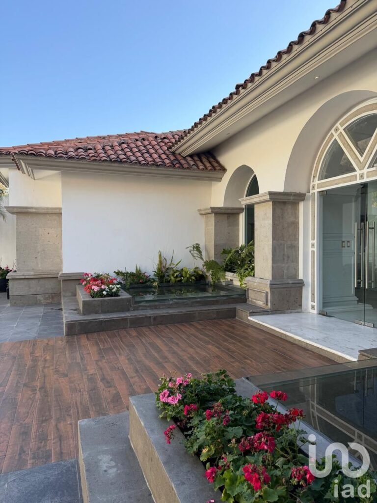 RESIDENCIA EN VENTA EN JARDINES DEL PEDREGAL, CDMX