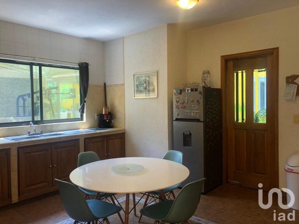 EN VENTA CASA EN PRIVADA DE 7 CASAS EN CHAMILPA.