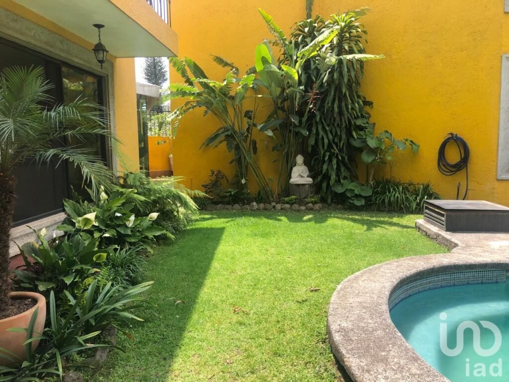 EN VENTA CASA EN PRIVADA DE 7 CASAS EN CHAMILPA.