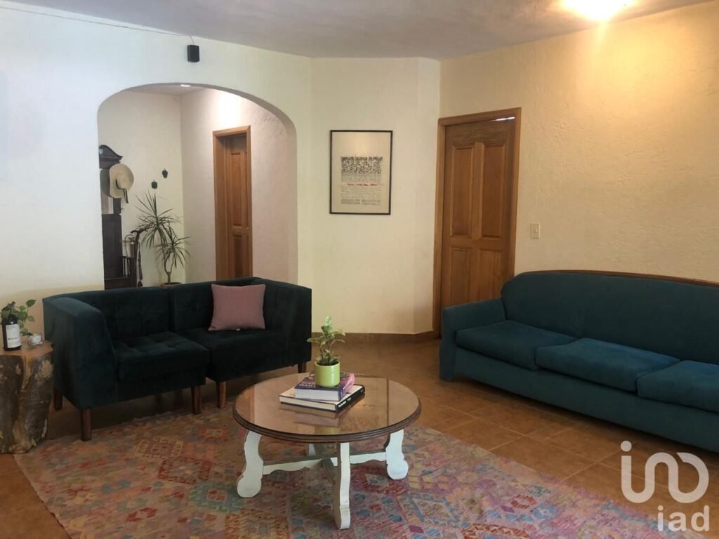 EN VENTA CASA EN PRIVADA DE 7 CASAS EN CHAMILPA.