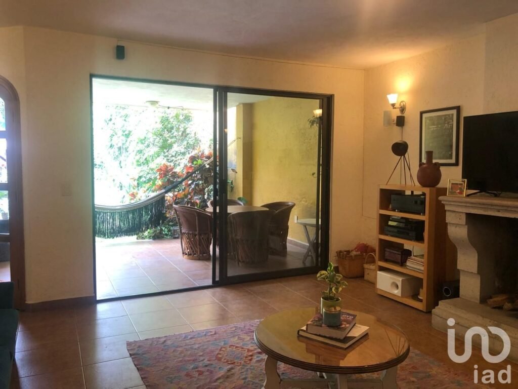EN VENTA CASA EN PRIVADA DE 7 CASAS EN CHAMILPA.
