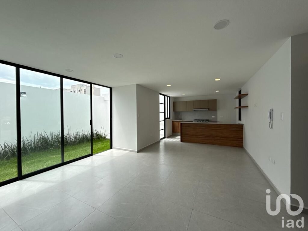 CASA NUEVA EN VENTA CON CASA CLUB Y RÁPIDO ACCESO A PERIFÉRICO
