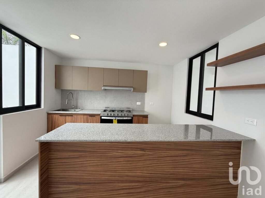 CASA NUEVA EN VENTA CON CASA CLUB Y RÁPIDO ACCESO A PERIFÉRICO