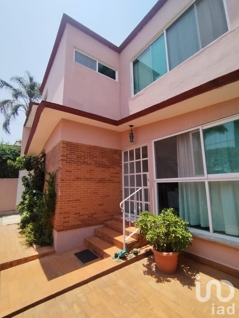 CASA EN VENTA EN CUERNAVACA MOR