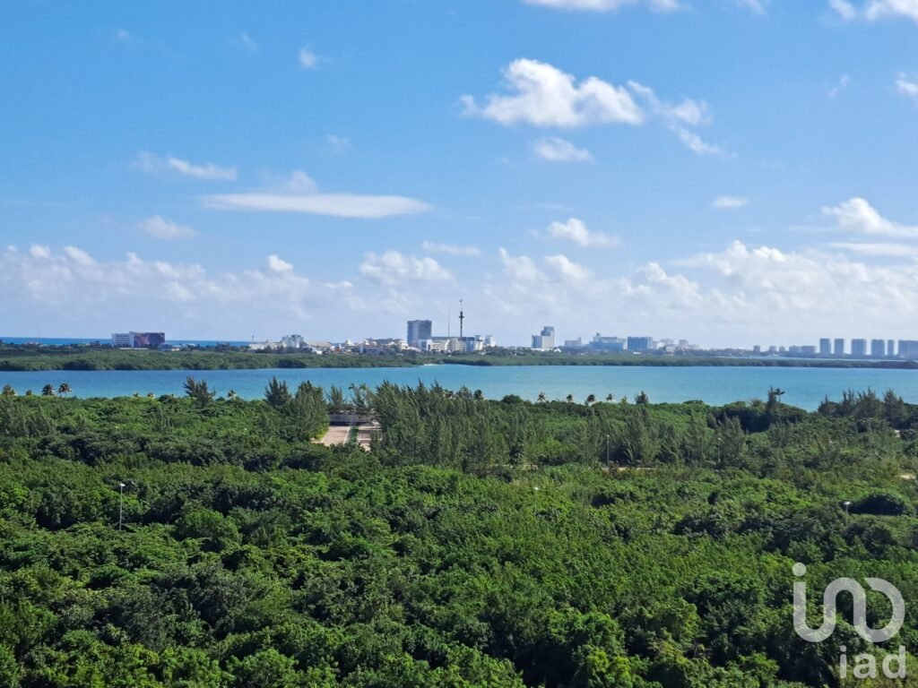 VENTA DE DEPARTAMENTO EN MALECÓN AMERICAS CANCÚN