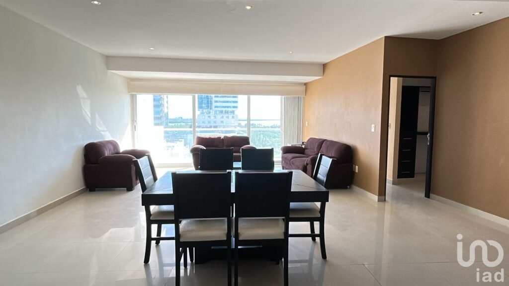 VENTA DE DEPARTAMENTO EN MALECÓN AMERICAS CANCÚN