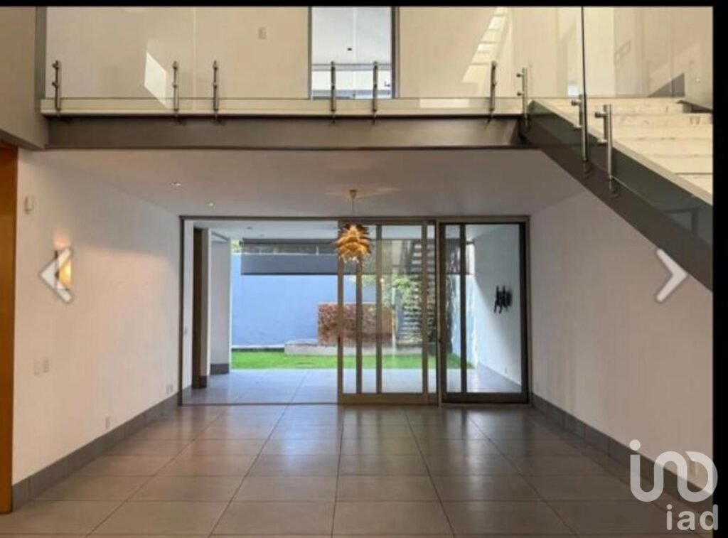SE VENDE RESIDENCIA EN EL FRACCIONAMIENTO EXCLUSIVO DE PUERTA PLATA EN ZAPOPAN JALISCO