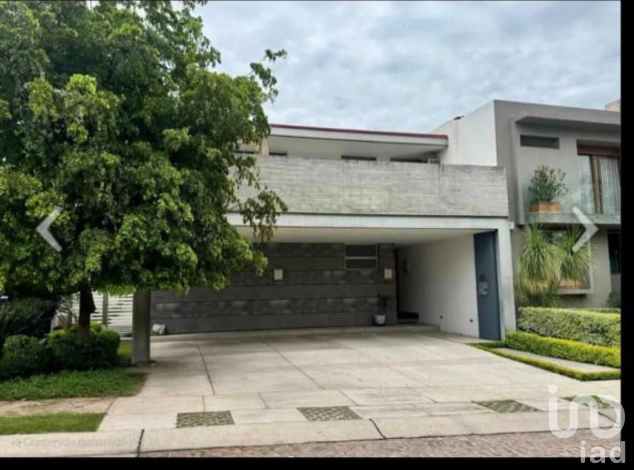 SE VENDE RESIDENCIA EN EL FRACCIONAMIENTO EXCLUSIVO DE PUERTA PLATA EN ZAPOPAN JALISCO