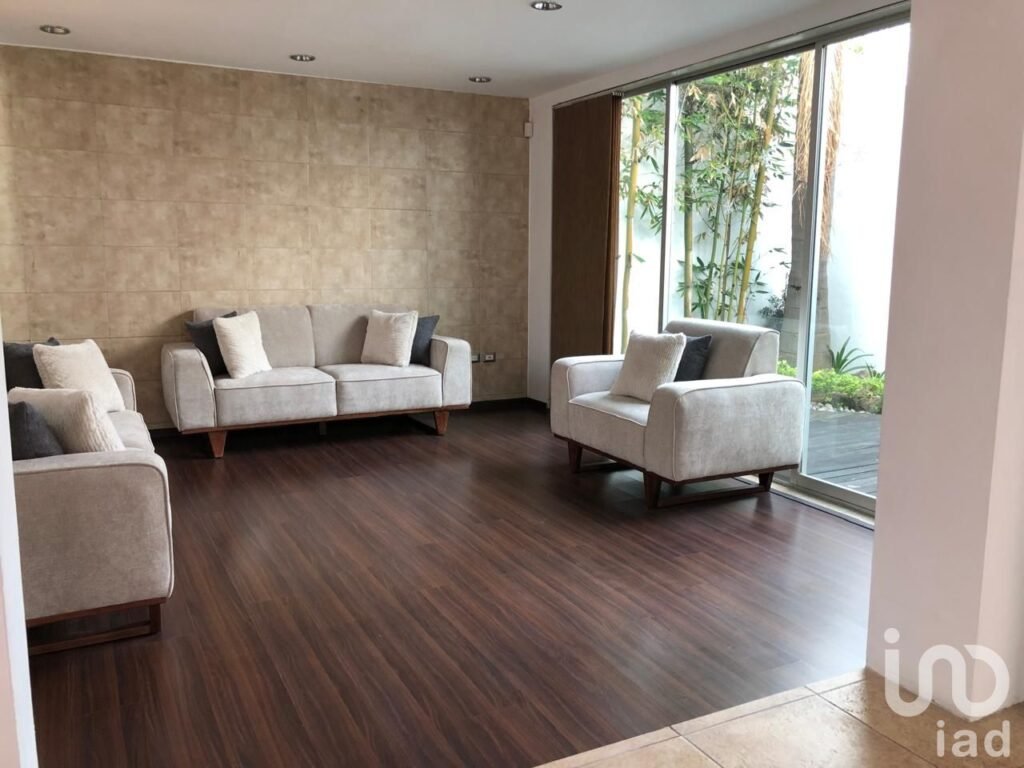 CASA EN VENTA  AL SUR DE LA CIUDAD DE PUEBLA  EN XILOTZINGO CERCA DEL IPETH