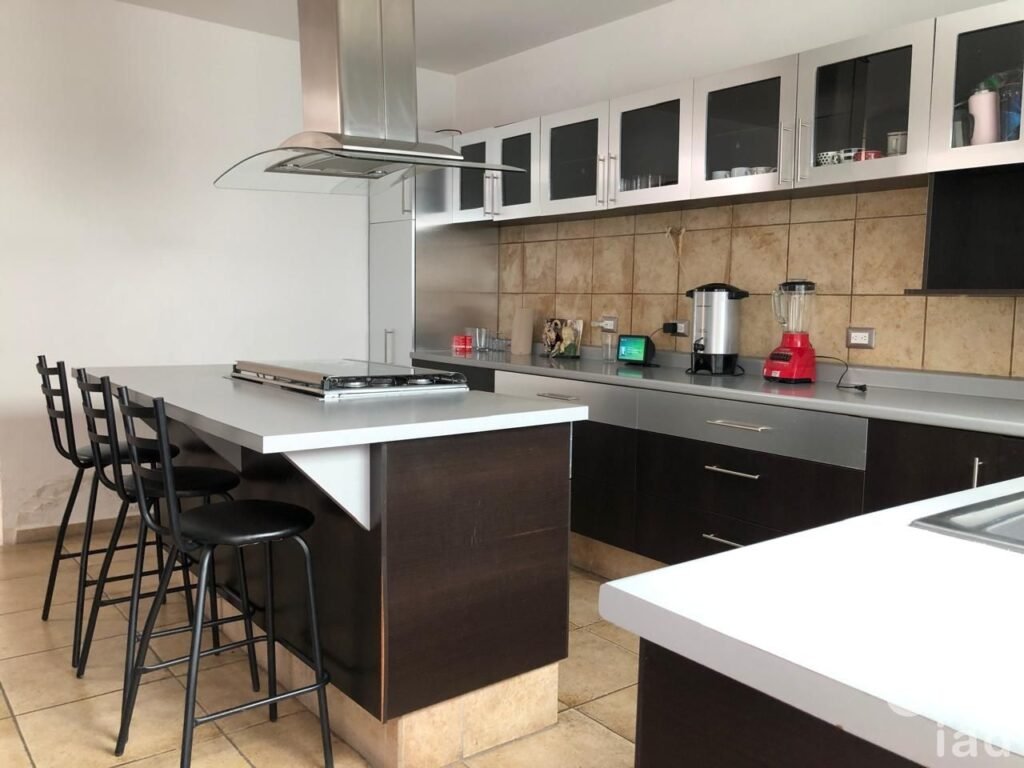 CASA EN VENTA  AL SUR DE LA CIUDAD DE PUEBLA  EN XILOTZINGO CERCA DEL IPETH