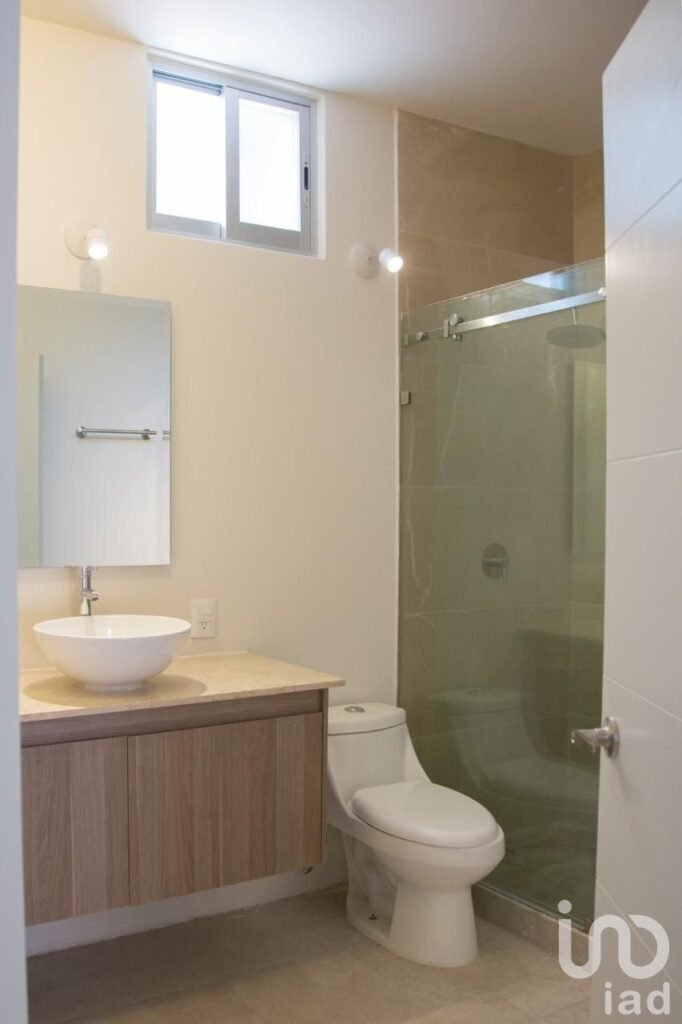 CASA EN VENTA EN ZONA DORADA DE CUERNAVACA, MORELOS