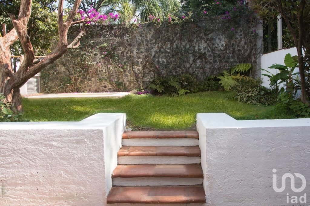 CASA EN VENTA EN ZONA DORADA DE CUERNAVACA, MORELOS