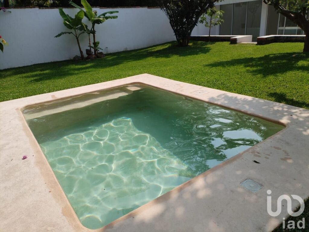 CASA EN VENTA EN ZONA DORADA DE CUERNAVACA, MORELOS