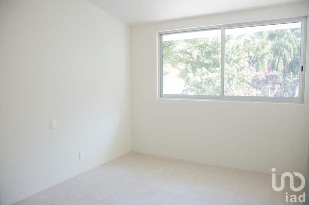 CASA EN VENTA EN ZONA DORADA DE CUERNAVACA, MORELOS