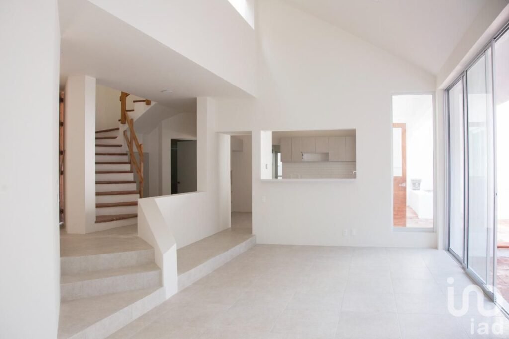 CASA EN VENTA EN ZONA DORADA DE CUERNAVACA, MORELOS