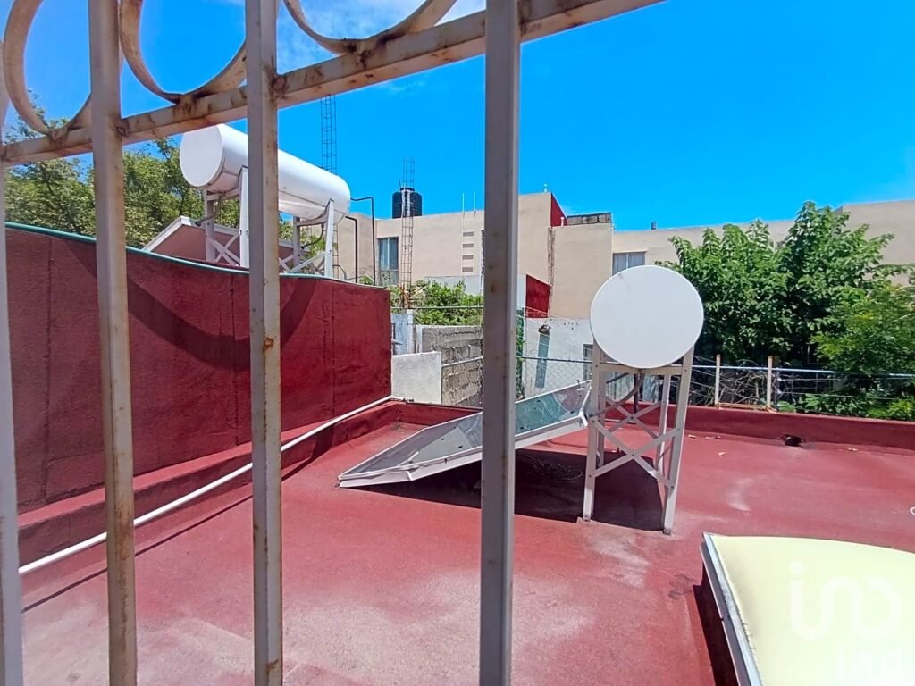 Casa en Venta con Alberca y Seguridad 24/7 en Residencial Laureles Xochitepec Morelos $880,000