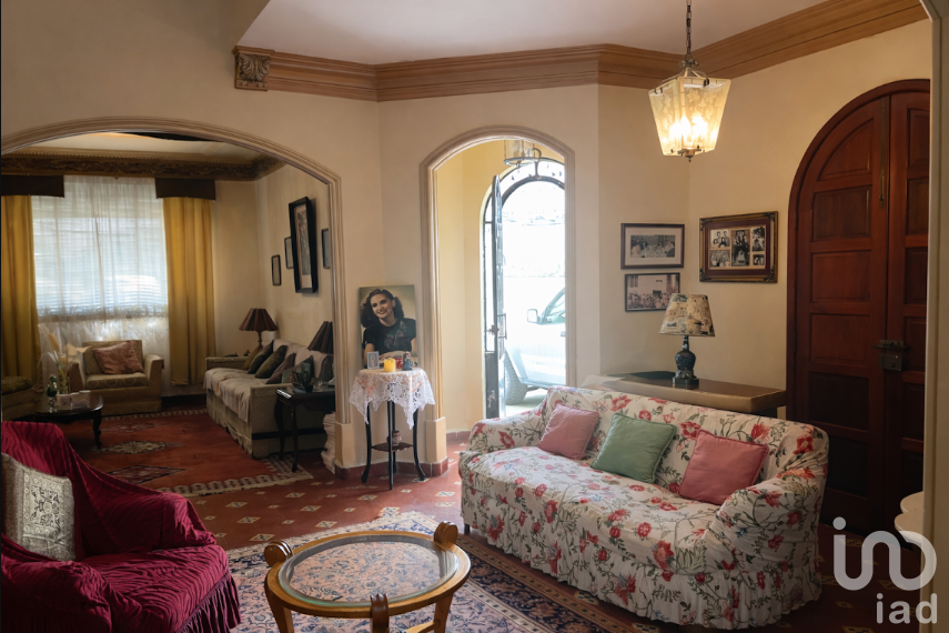 Casa con uso de suelo en venta en Narvarte, Benito Juárez, CDMX.