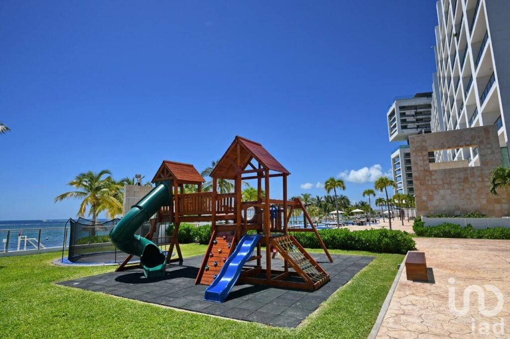 DEPARTAMENTO EN VENTA EN CONDOMINIO LA PLAYA  CANCÚN