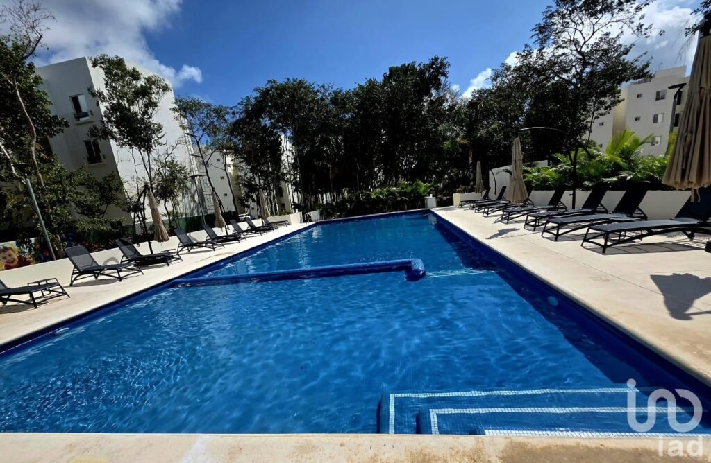 VENTA DE DEPARTAMENTO DE 2 HABITACIONES EN PLAYA DEL CARMEN