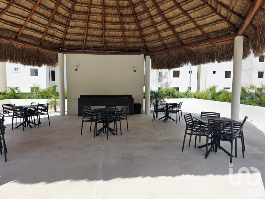 VENTA DE DEPARTAMENTO DE 2 HABITACIONES EN PLAYA DEL CARMEN