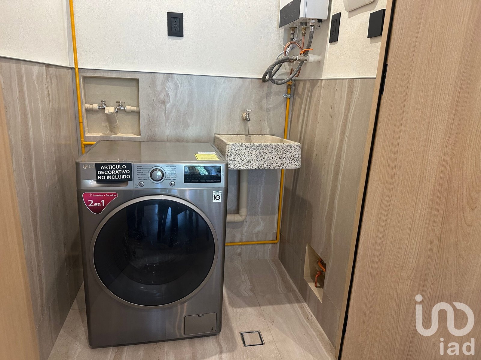 Venta departamentos interior nuevos en Roma Sur