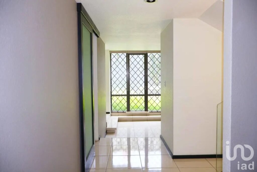 Casa en RENTA en Fracc. Arboledas de San Ignacio, Puebla con 376m2 de construcción.