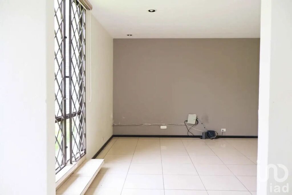 Casa en RENTA en Fracc. Arboledas de San Ignacio, Puebla con 376m2 de construcción.