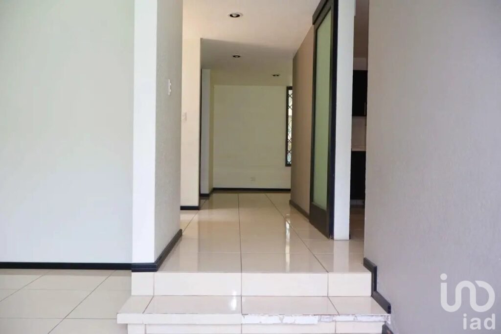 Casa en RENTA en Fracc. Arboledas de San Ignacio, Puebla con 376m2 de construcción.