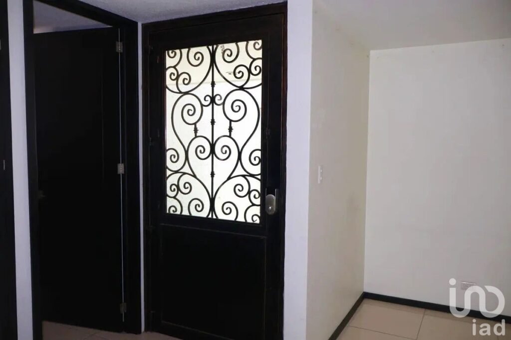 Casa en RENTA en Fracc. Arboledas de San Ignacio, Puebla con 376m2 de construcción.