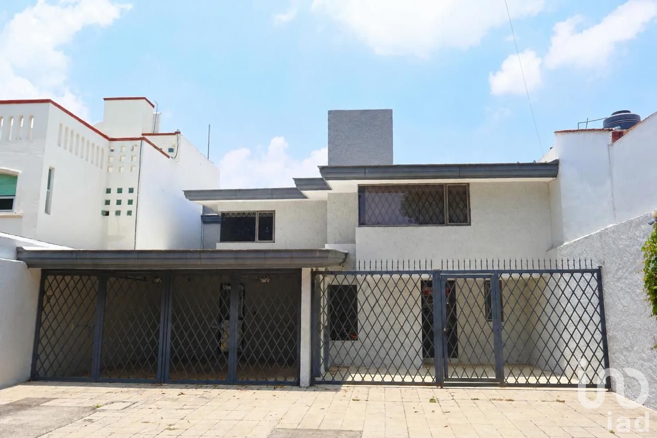 Casa en RENTA en Fracc. Arboledas de San Ignacio, Puebla con 376m2 de construcción.