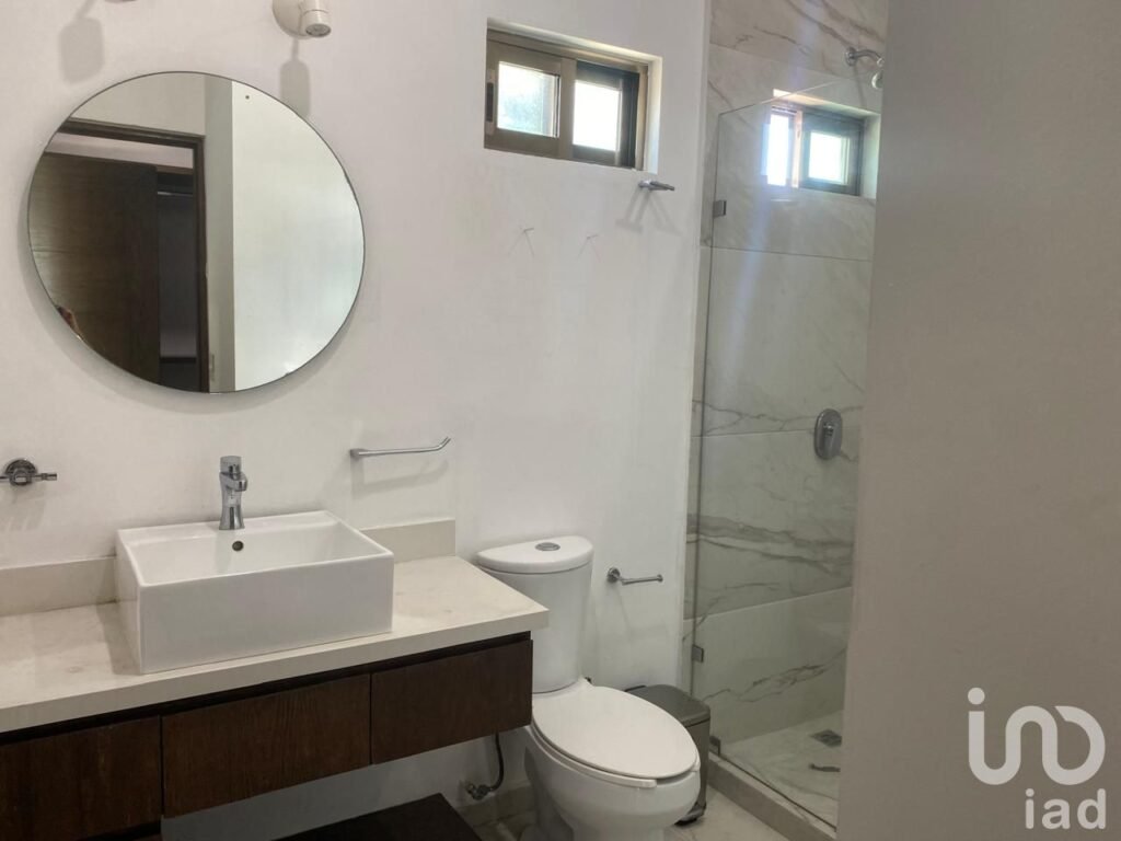 CASA EN RENTA AMUEBLADA RESIDENCIAL EN HUAYACAN, CANCÚN, Q. ROO