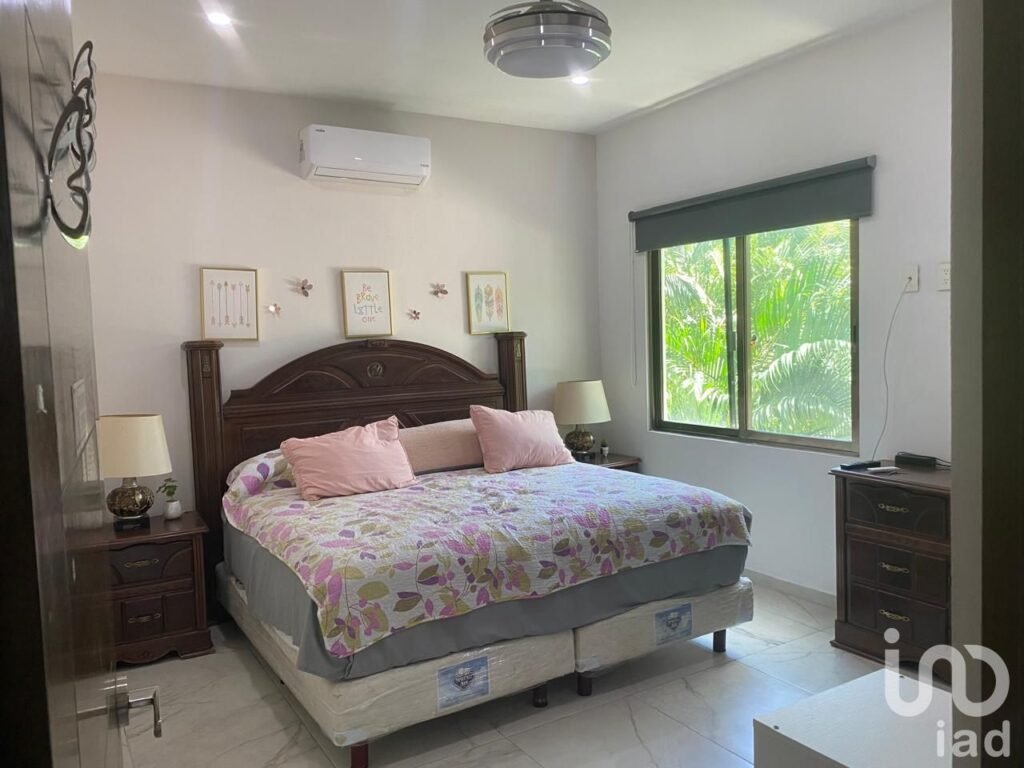 CASA EN RENTA AMUEBLADA RESIDENCIAL EN HUAYACAN, CANCÚN, Q. ROO
