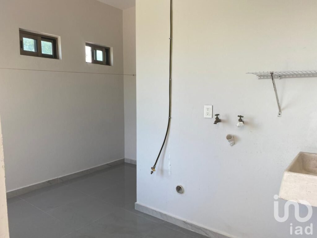 CASA EN RENTA AMUEBLADA RESIDENCIAL EN HUAYACAN, CANCÚN, Q. ROO