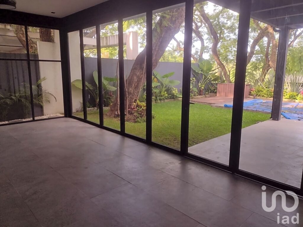 VENTA DE CASA EN FRACCIONAMIENTO CERRADO