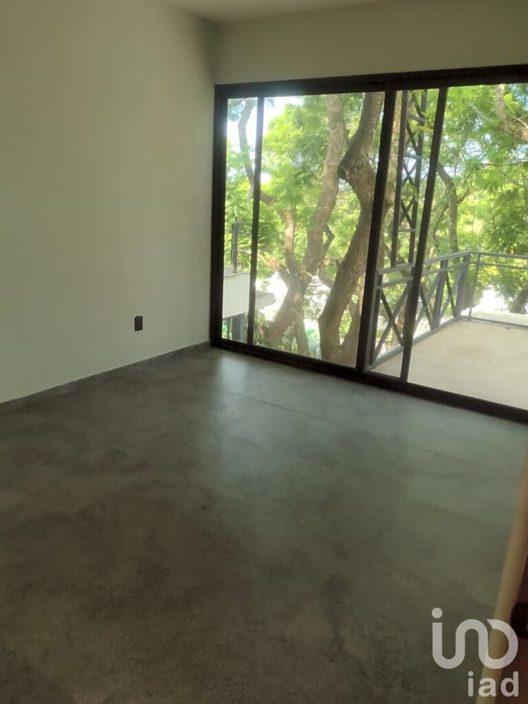 VENTA DE CASA EN FRACCIONAMIENTO CERRADO