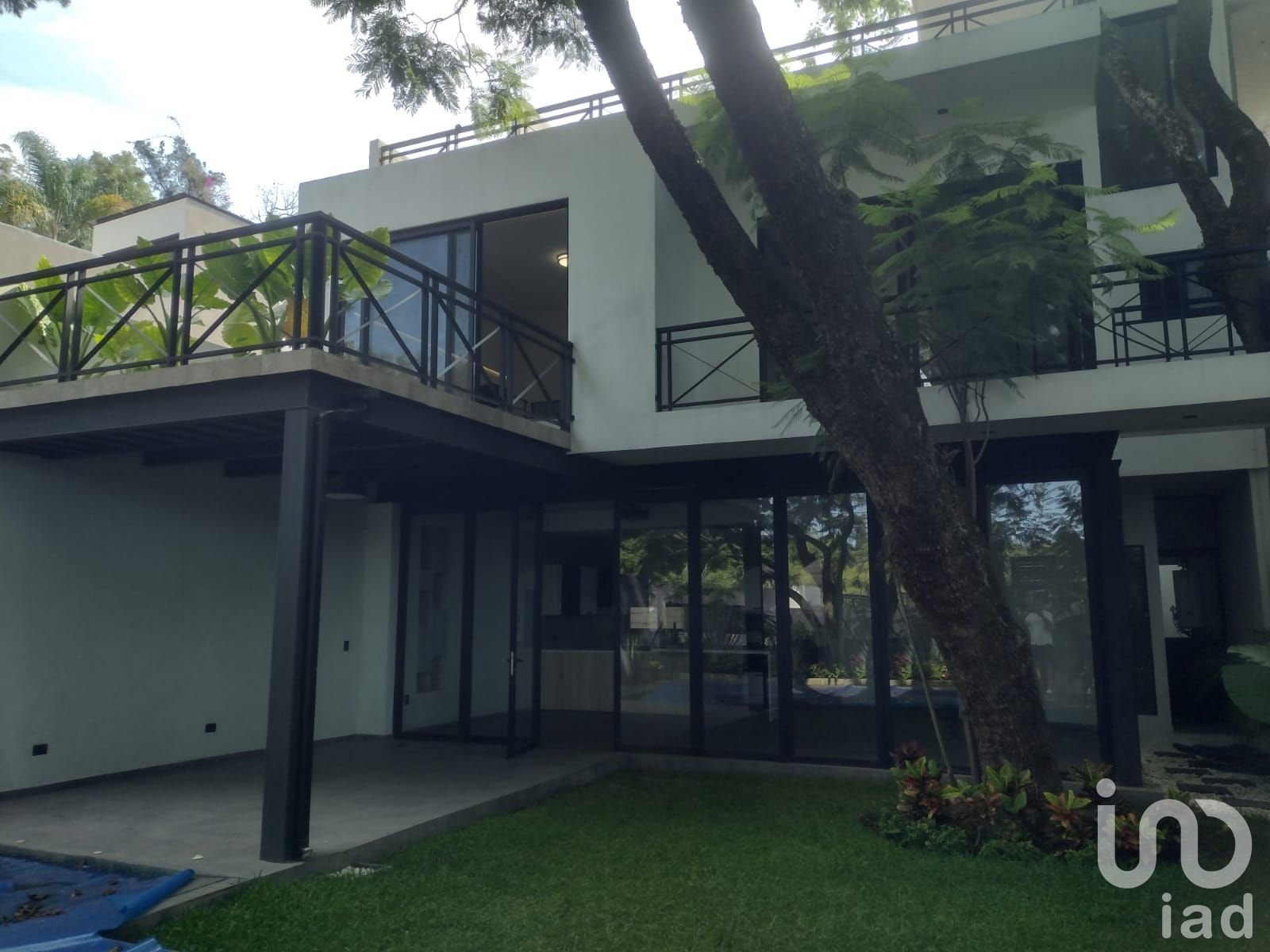 VENTA DE CASA EN FRACCIONAMIENTO CERRADO VENTA DE CASA EN FRACCIONAMIENTO CERRADO
