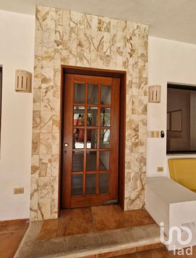 Casa en Venta en Montebello Mérida, Aplio Terreno, Piscina, Terraza y Recámara en Planta Baja