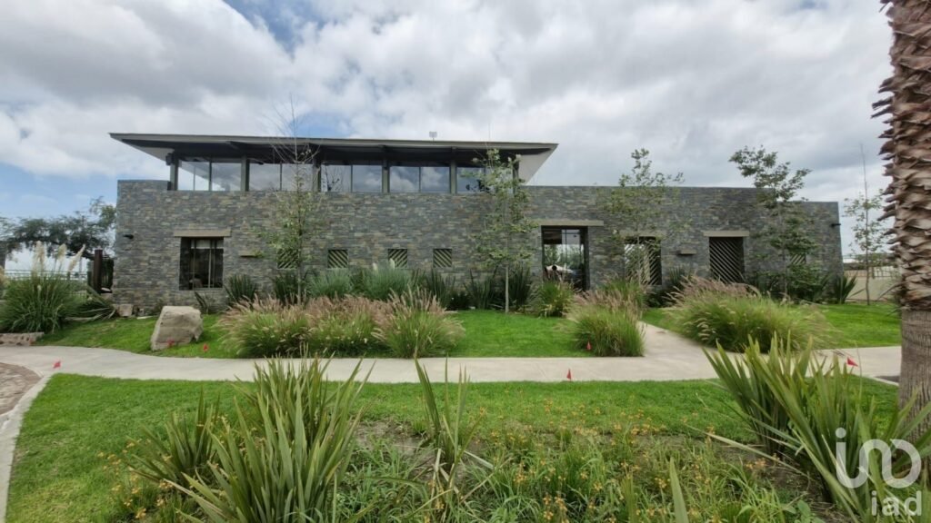 Venta de Lotes Residenciales  Premium ubicados enfrente de Jurica Querétaro Querétaro.