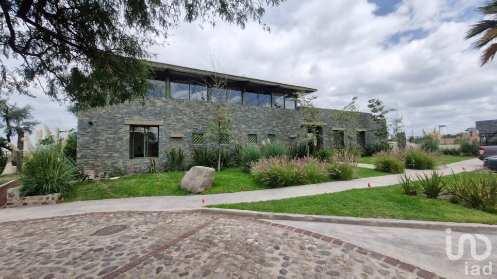 Venta de Lotes Residenciales  Premium ubicados enfrente de Jurica Querétaro Querétaro.