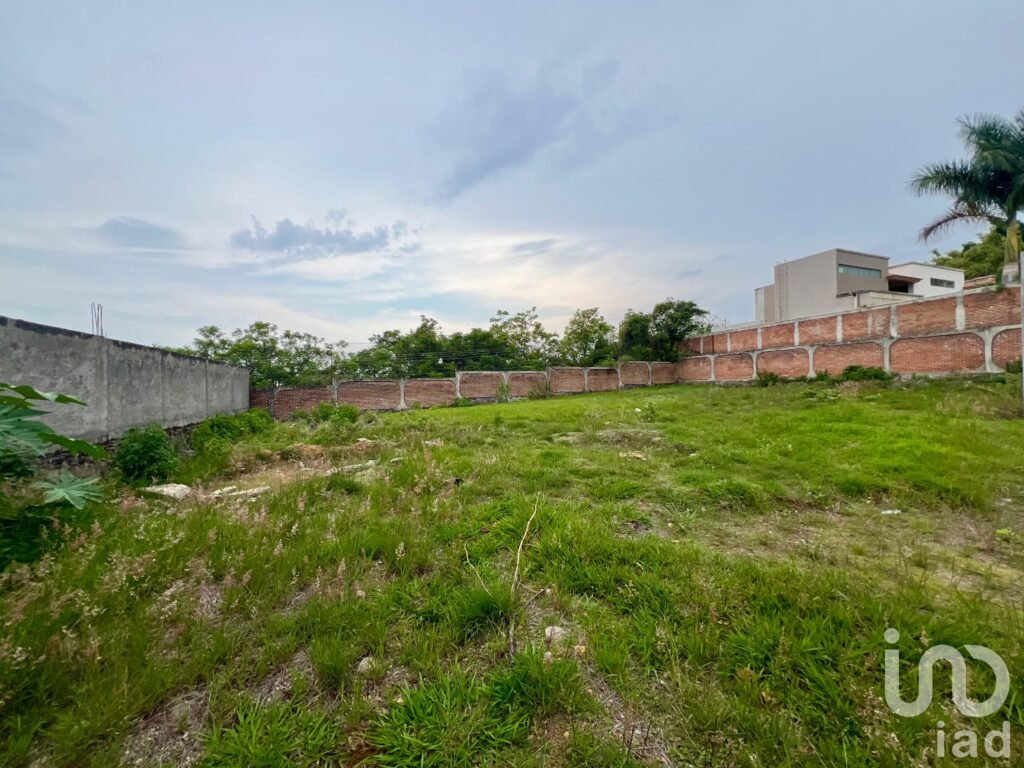 Hermoso terreno plano 750 m2 en fraccionamiento con vigilancia